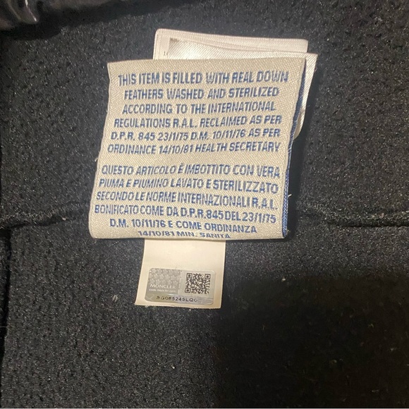 Moncler  Black  Jacket with pockets pit to pit 17 inch, Long 21 inch. - Picture 7 of 11